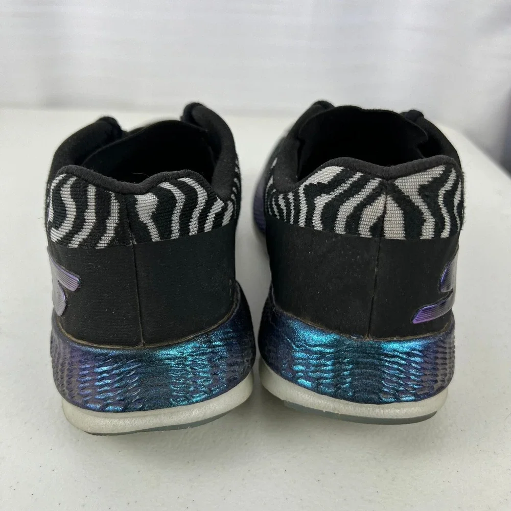 Skechers Go Run Razor 3 Cloak Running Shoes Womens 6 Black Zebra Lace Up Low Top